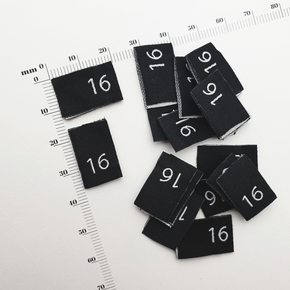 SIZE PIPS - WOVEN LABELS